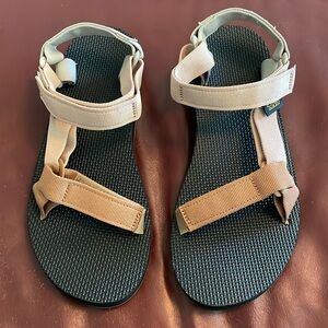 Teva- Woman’s Original Universal